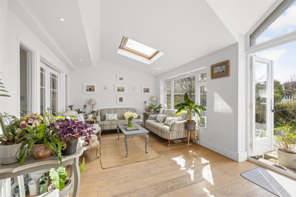Lindisfarne Road