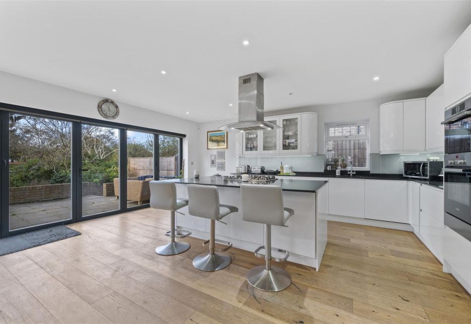 Holland Avenue, West Wimbledon, SW20