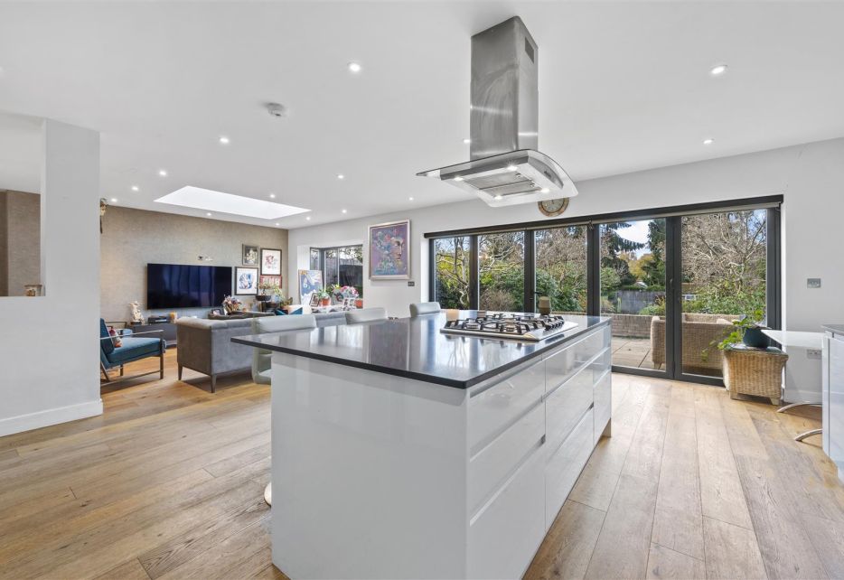 Holland Avenue, West Wimbledon, SW20