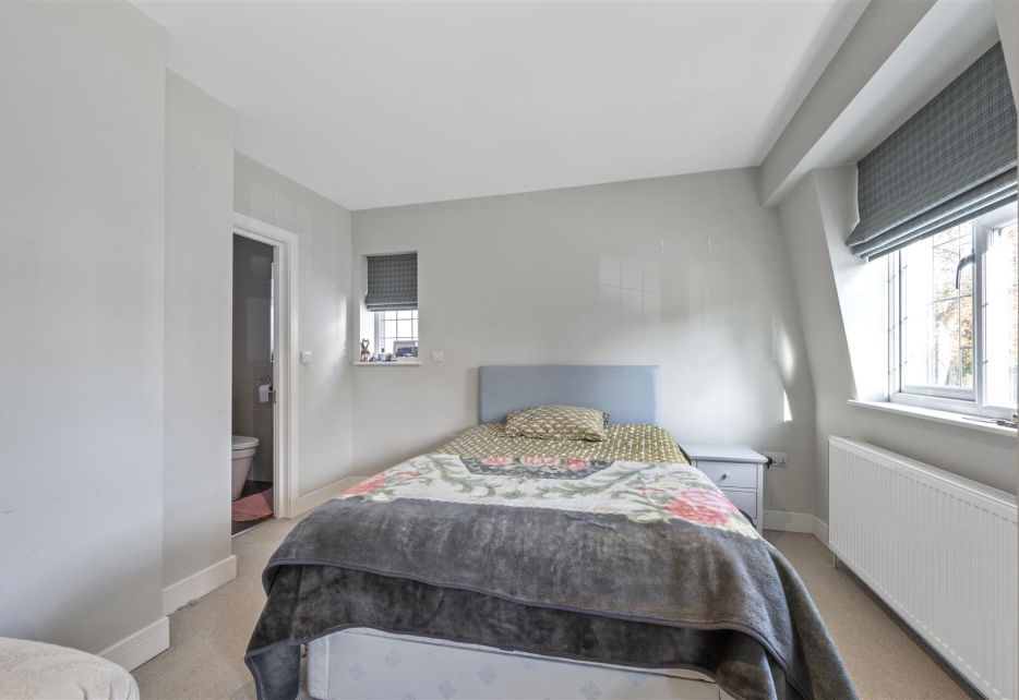 Holland Avenue, West Wimbledon, SW20
