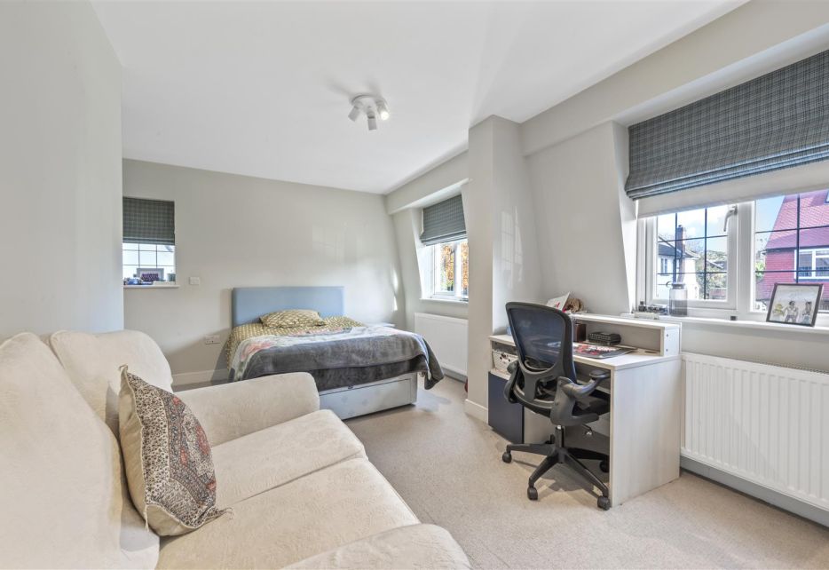Holland Avenue, West Wimbledon, SW20