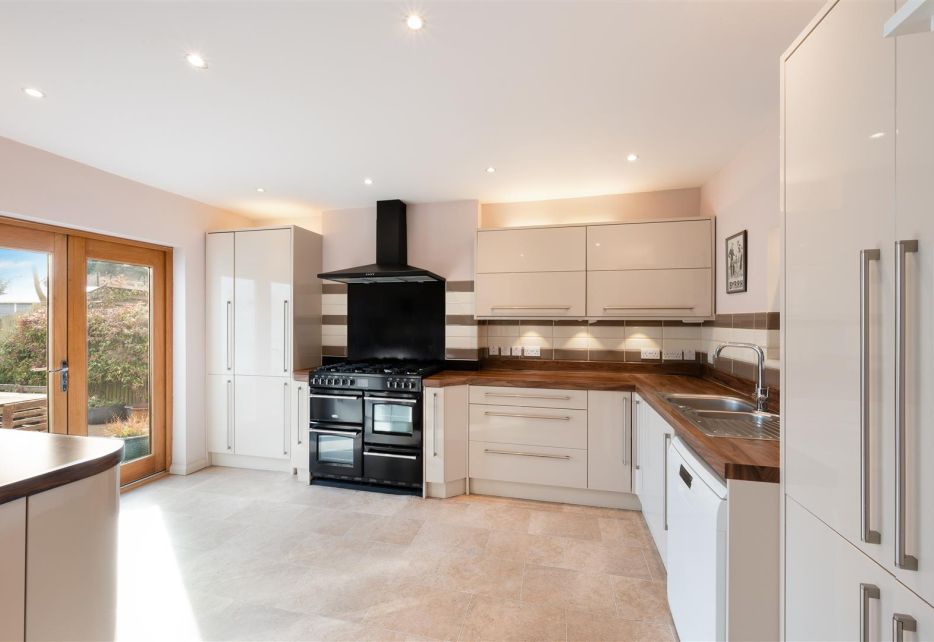 Laurel Road, West Wimbledon, SW20