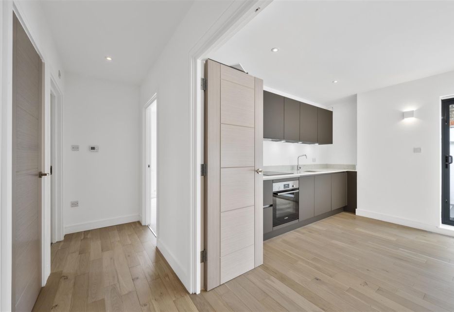 Lillium Mews, Wimbledon, SW19
