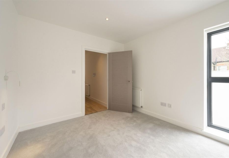 Lillium Mews, Wimbledon, SW19
