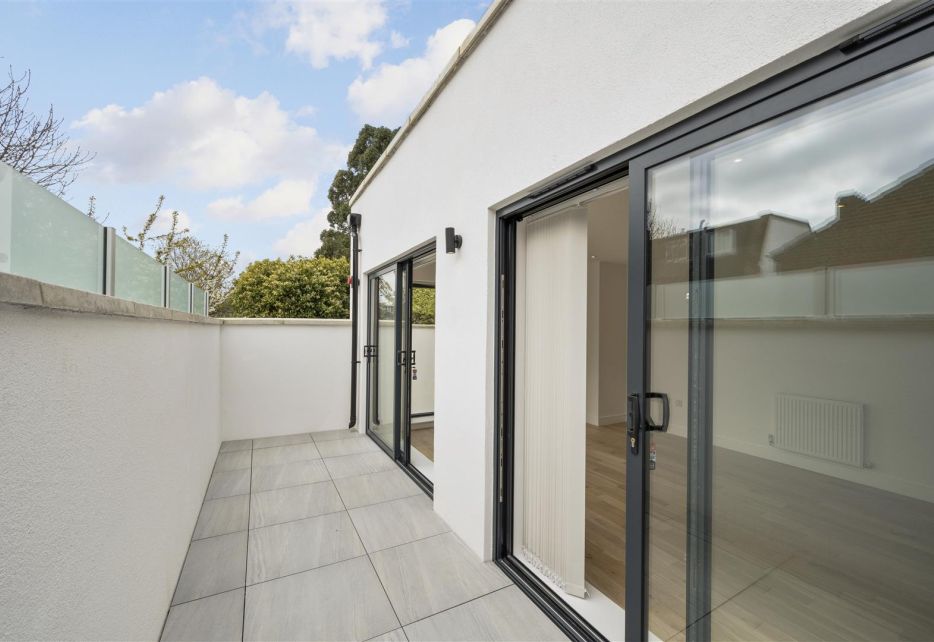 Lillium Mews, Wimbledon, SW19