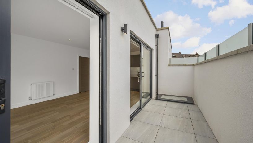Lillium Mews, Wimbledon, SW19