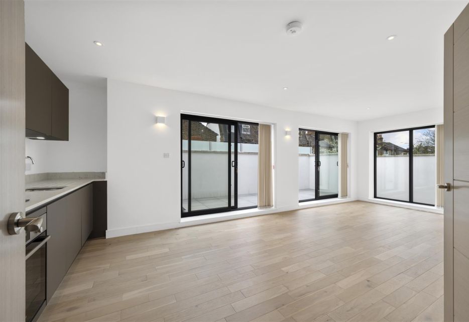 Lillium Mews, Wimbledon, SW19