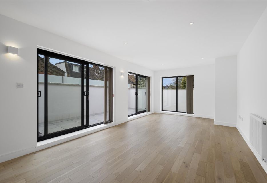 Lillium Mews, Wimbledon, SW19