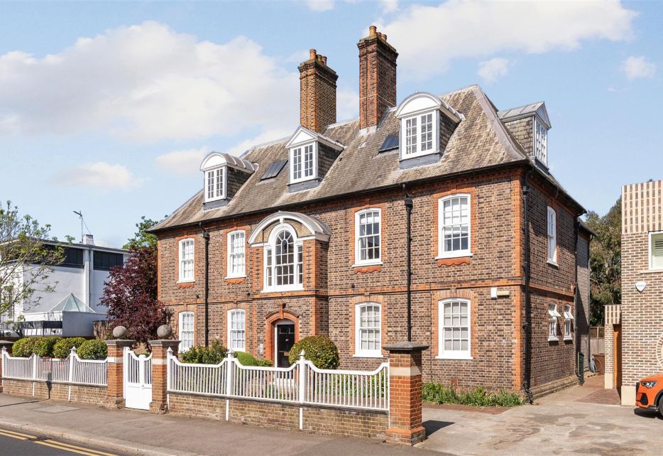 Ridgway, Wimbledon