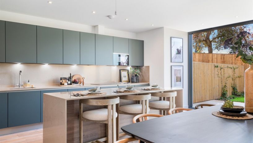 Cottenham Park Road, Wimbledon, SW20