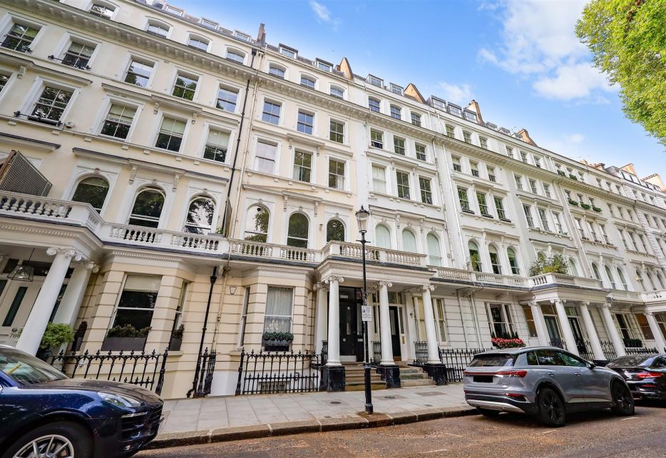 Cornwall Gardens, London, SW7