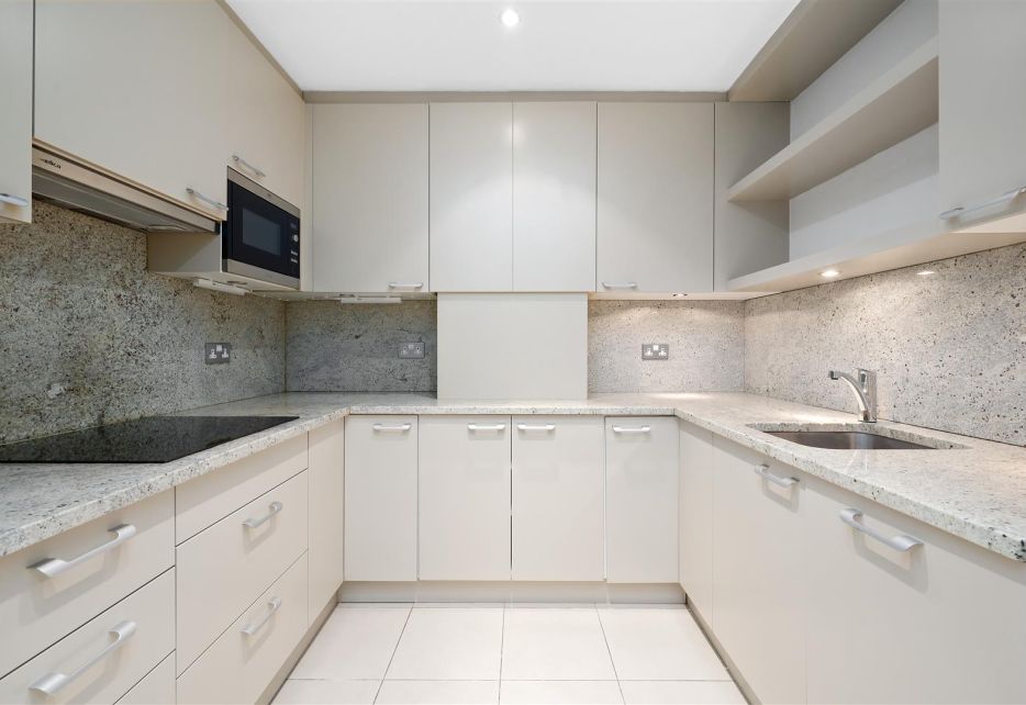 Cornwall Gardens, London, SW7