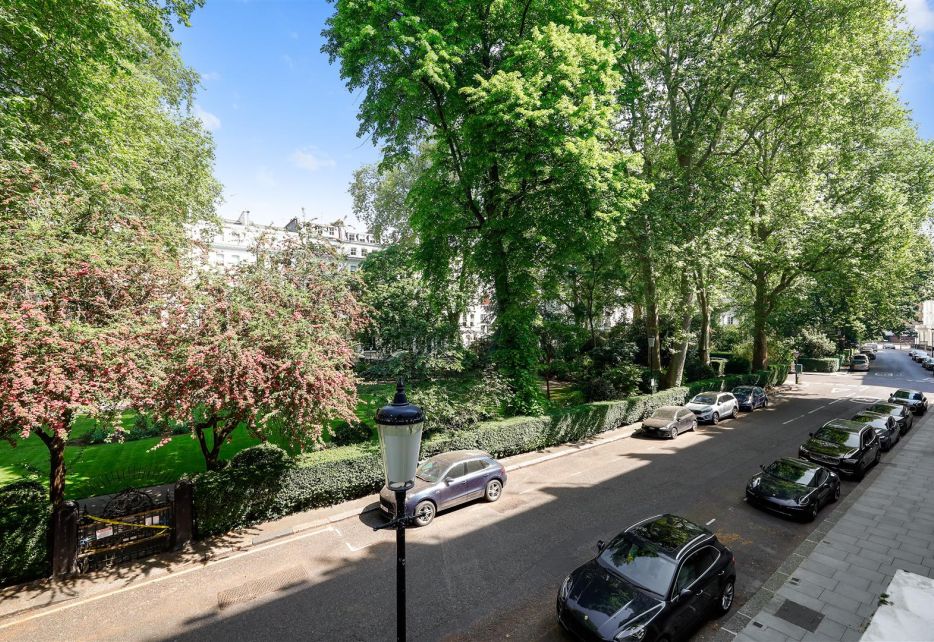 Cornwall Gardens, London, SW7