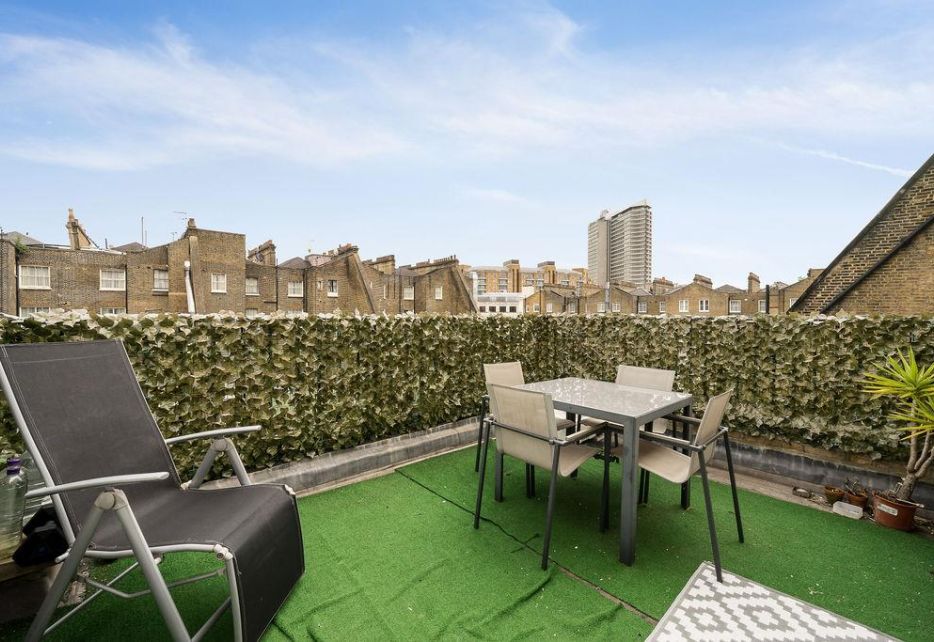 Queen's Gate Gardens, London