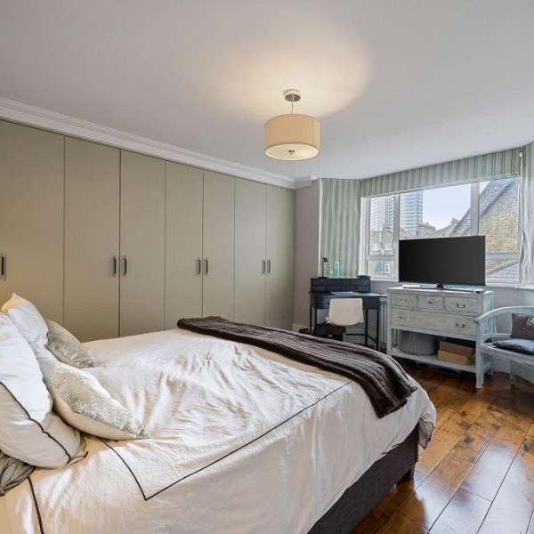 Queen's Gate Gardens