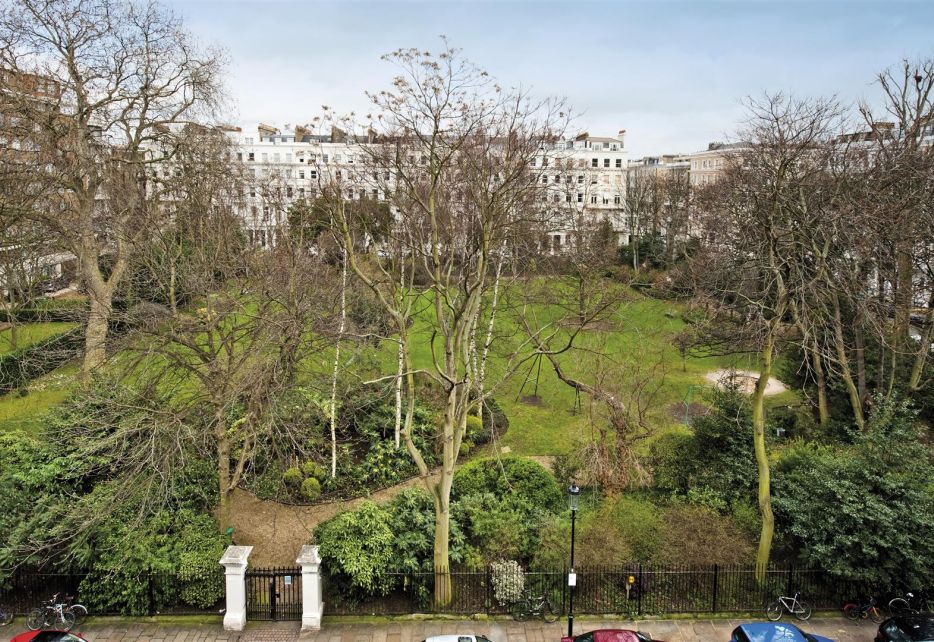 Queen's Gate Gardens, London