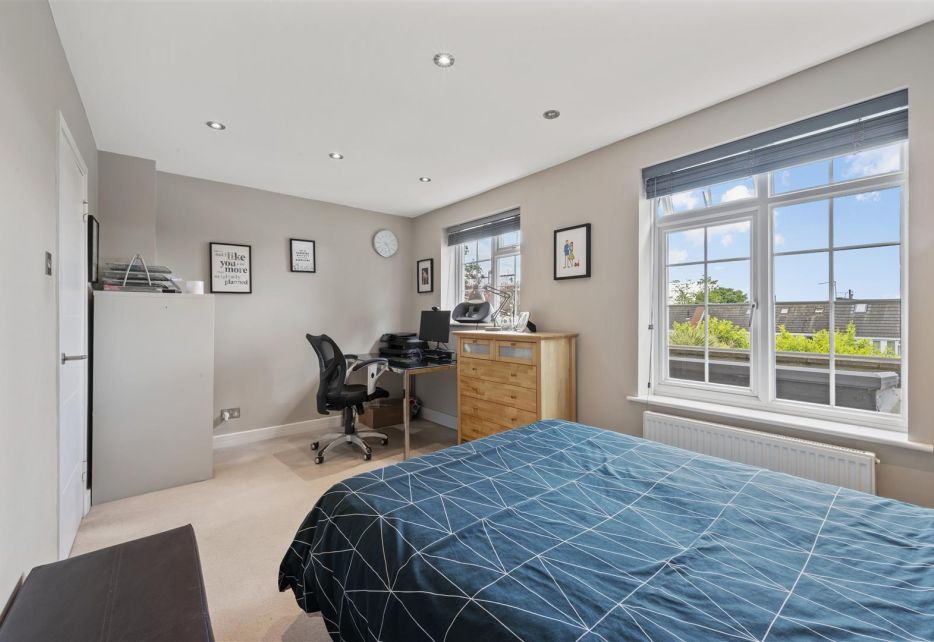 Cumberland Close, Wimbledon, SW20