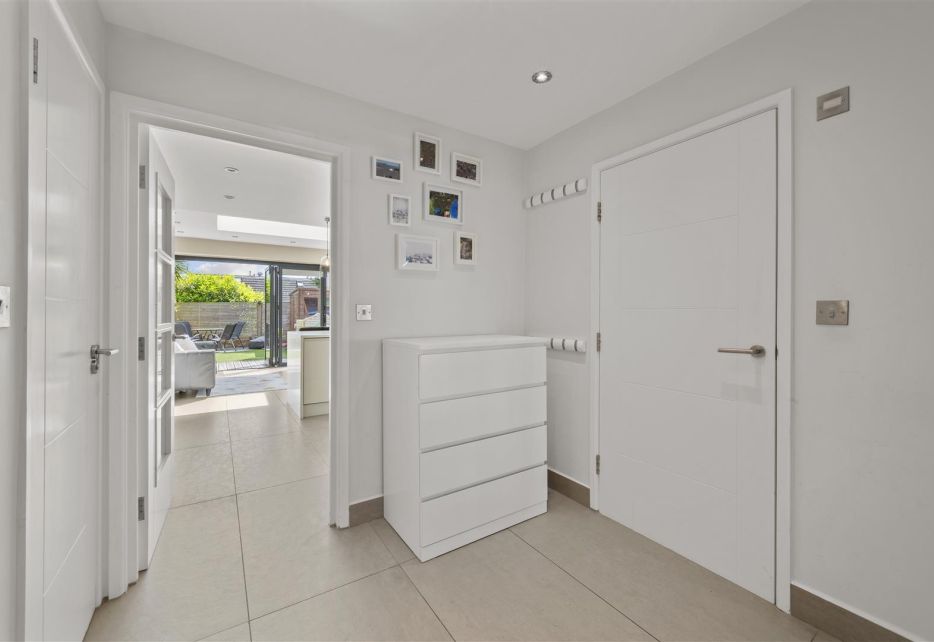 Cumberland Close, Wimbledon, SW20