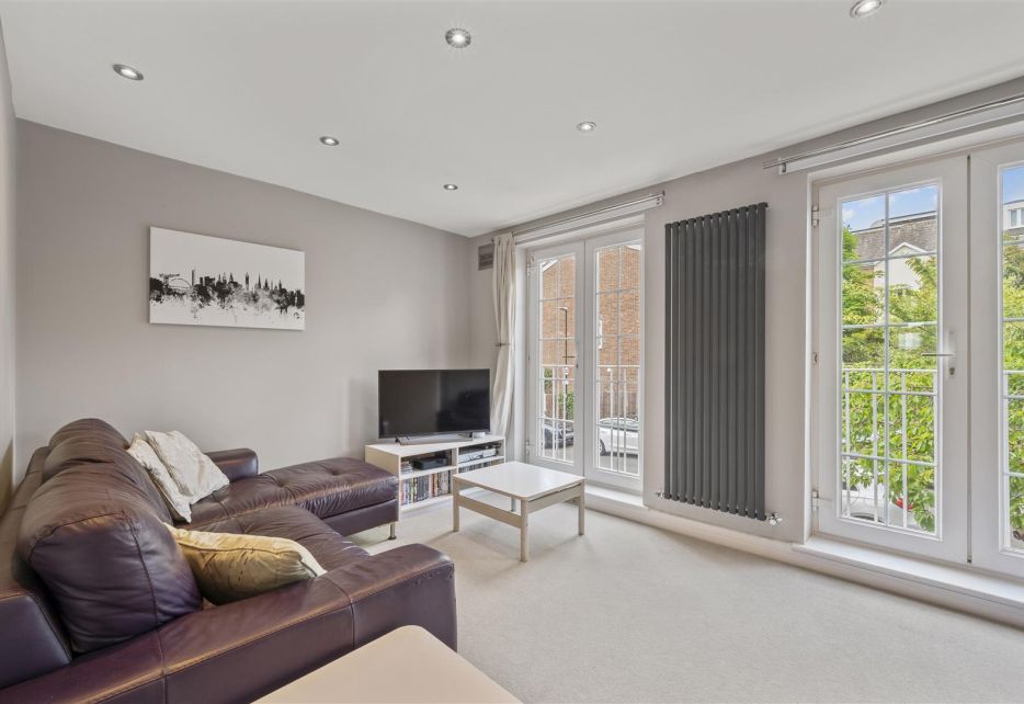 Cumberland Close, Wimbledon, SW20