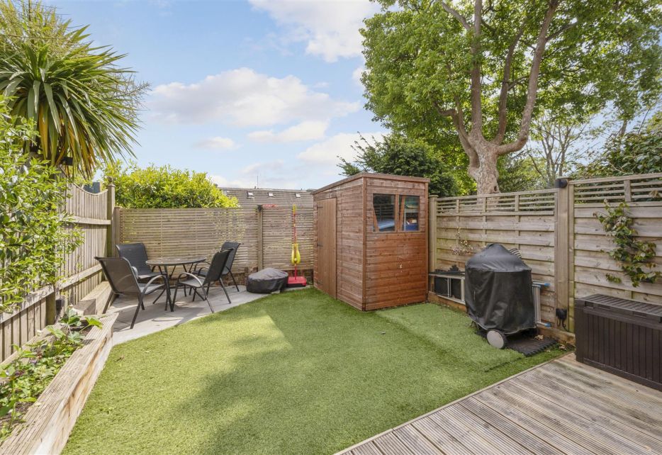 Cumberland Close, Wimbledon, SW20