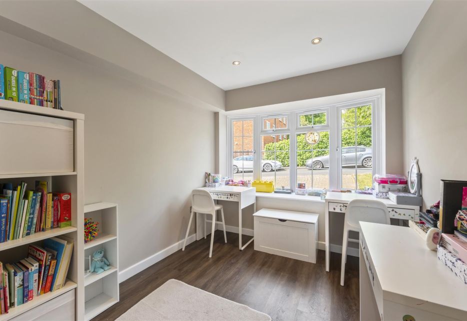 Cumberland Close, Wimbledon, SW20