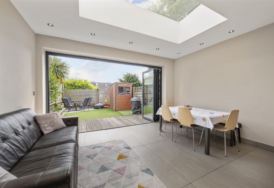 Cumberland Close, Wimbledon, SW20