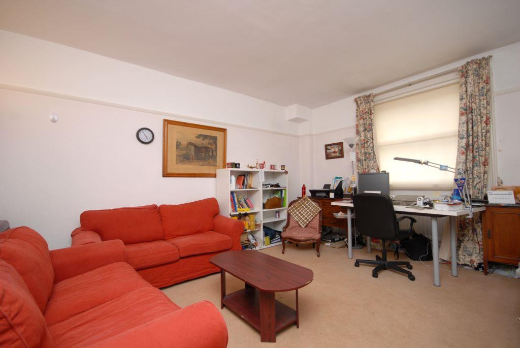 Cornwall Gardens | 33900910
