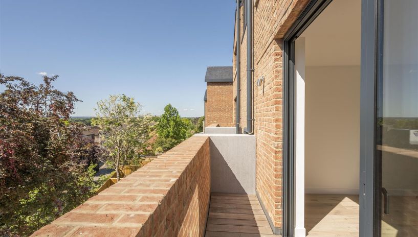 Cottenham Park Road, Wimbledon, SW20