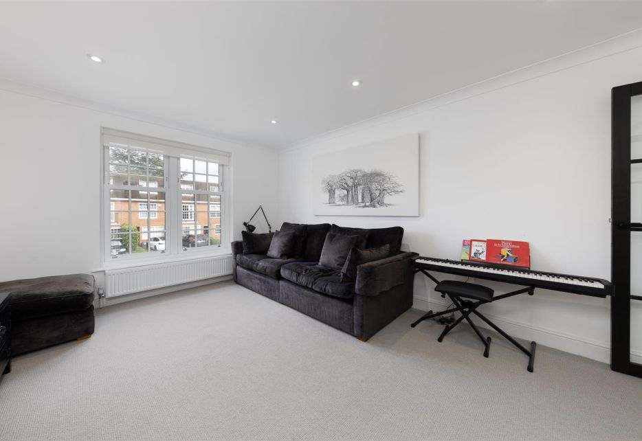 Thaxted Place, Wimbledon, SW20