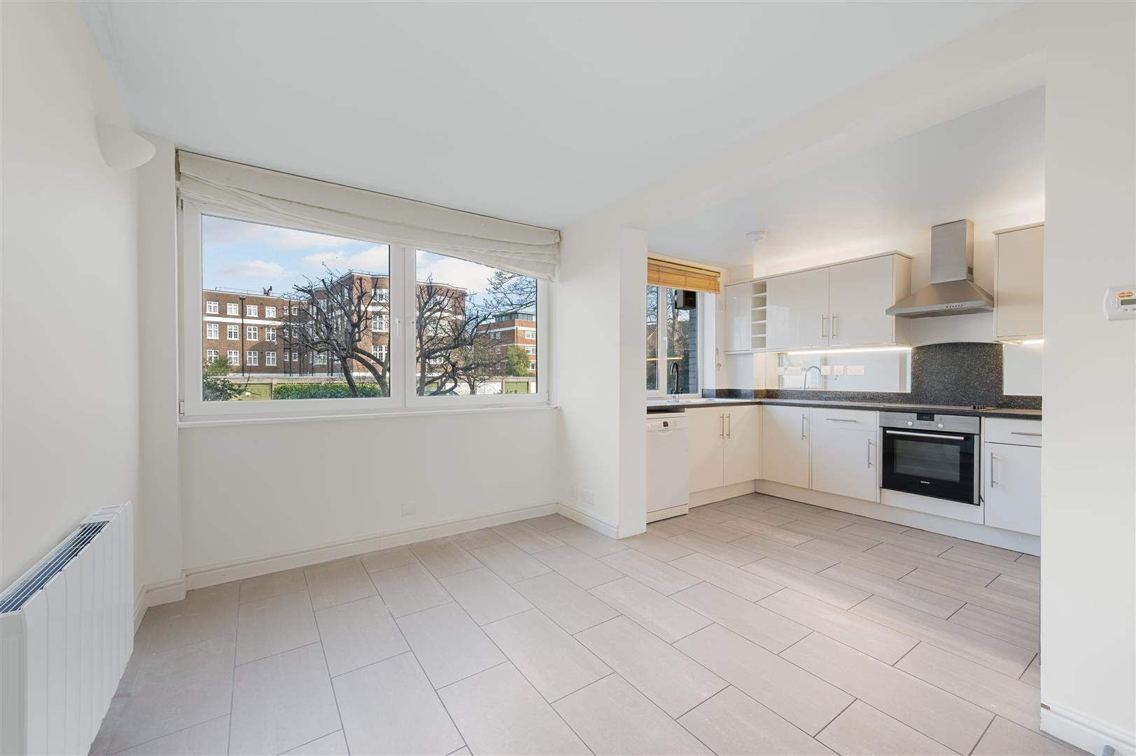 Lansdowne Road | 33937862