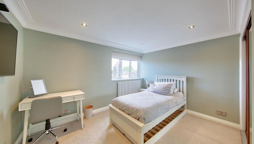 Stanton Road, West Wimbledon, SW20