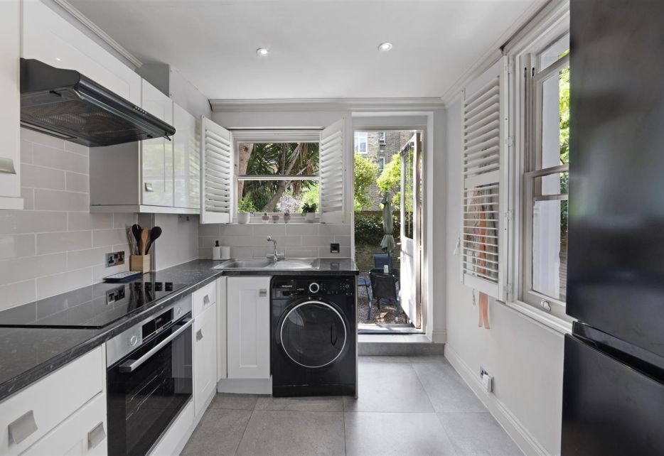 Kempsford Gardens, Earls Court, SW5