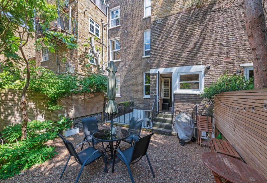 Kempsford Gardens, Earls Court, SW5