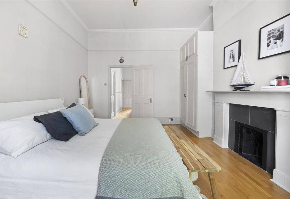 Kempsford Gardens, Earls Court, SW5