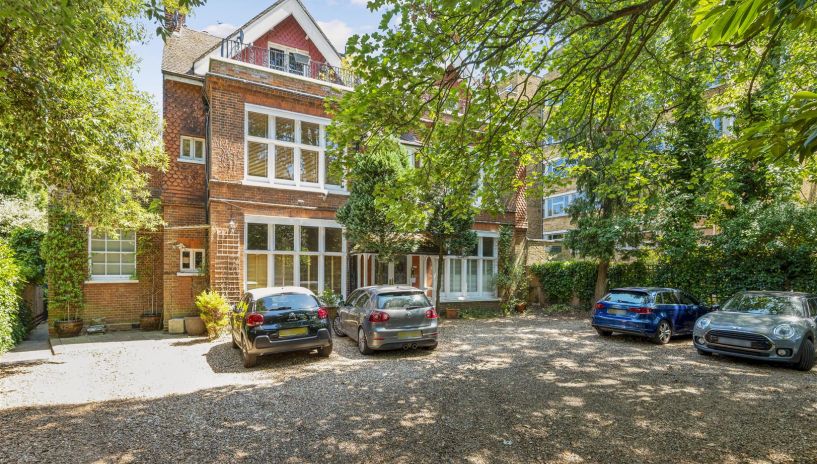 Inner Park Road, London