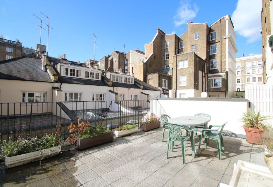 Queen's Gate, South Kensington, SW7