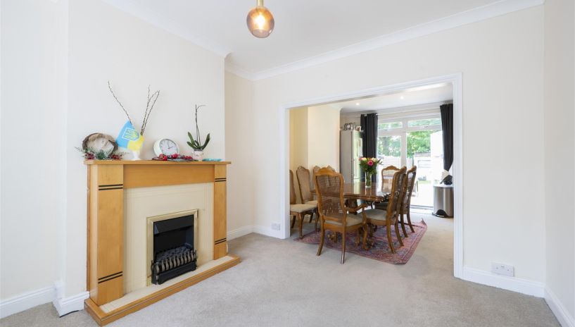 Tennyson Avenue, Motspur Park, KT3
