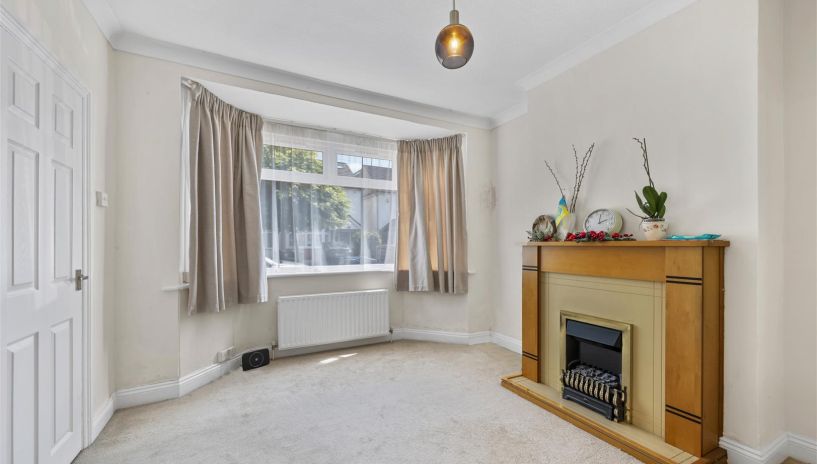 Tennyson Avenue, Motspur Park, KT3
