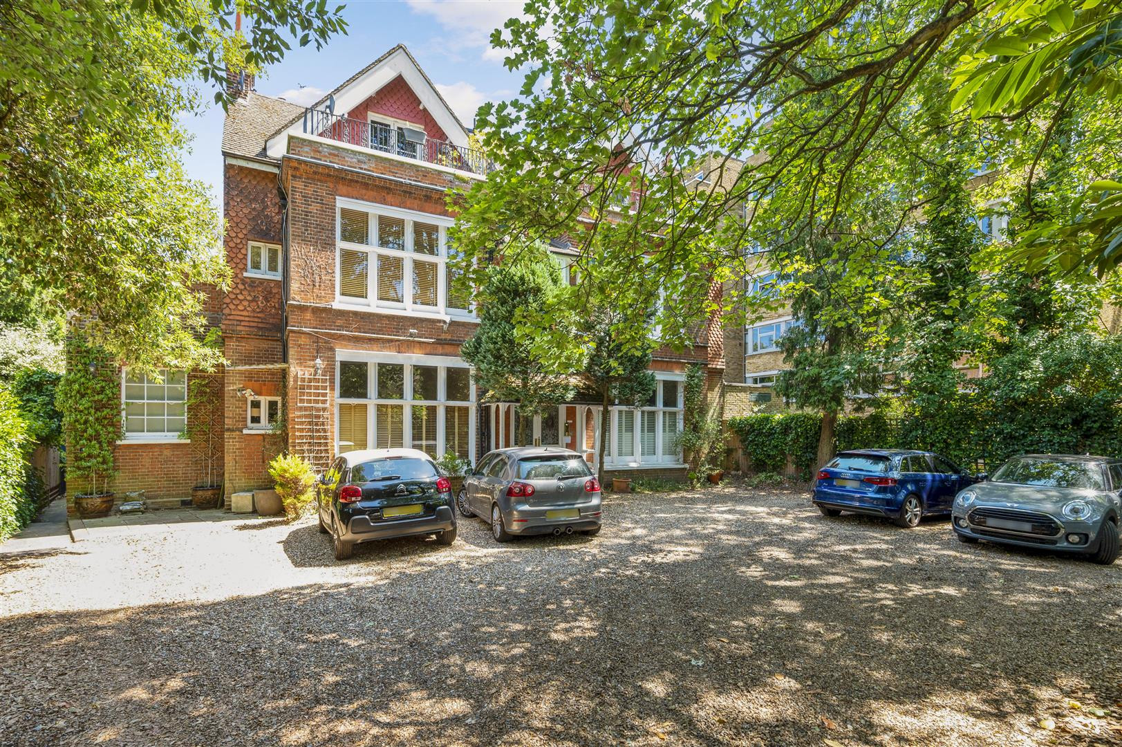 Inner Park Road | 34026766