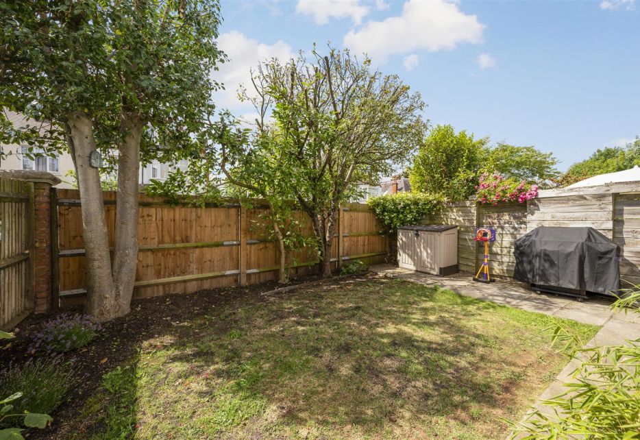 Melbury Gardens, West Wimbledon, SW20