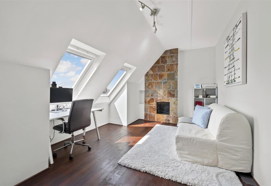 Melbury Gardens, West Wimbledon, SW20