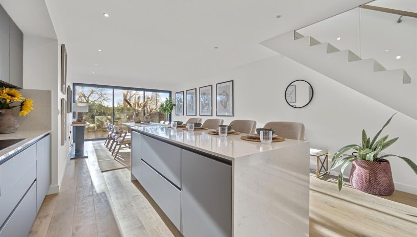 Cottenham Park Road, Wimbledon