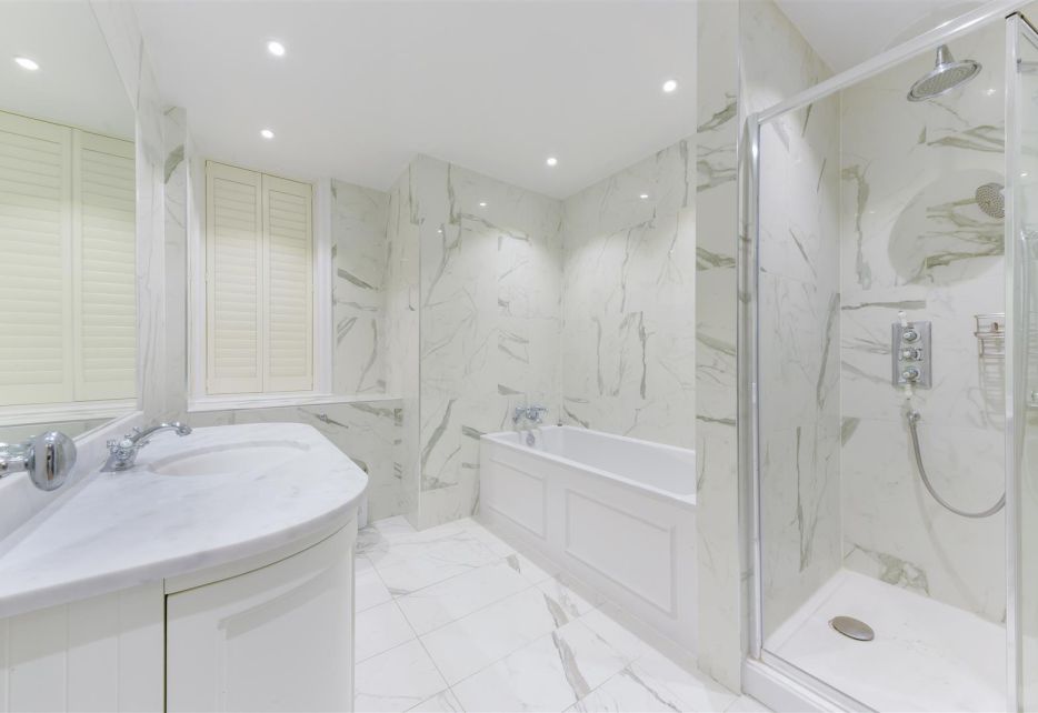 Malvern Court, Onslow Square, South Kensington, SW7