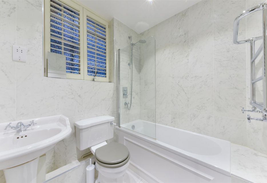 Malvern Court, Onslow Square, South Kensington, SW7