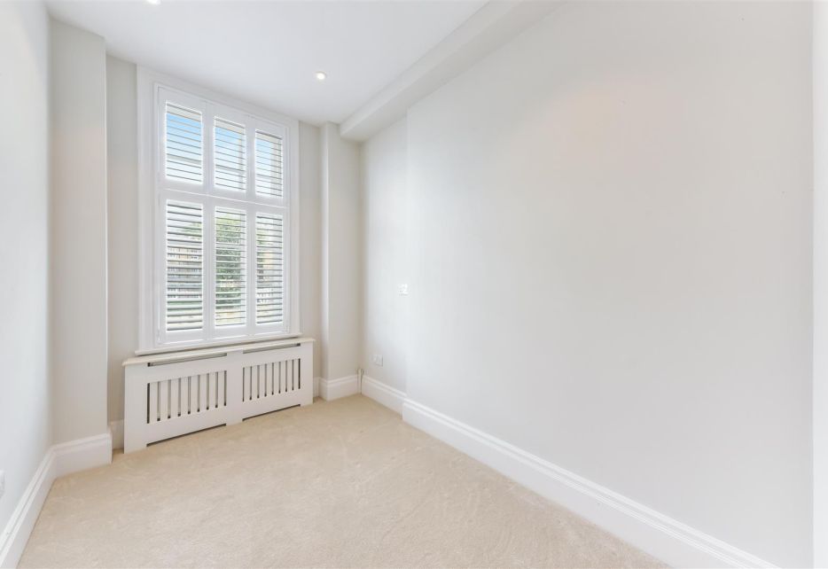Malvern Court, Onslow Square, South Kensington, SW7