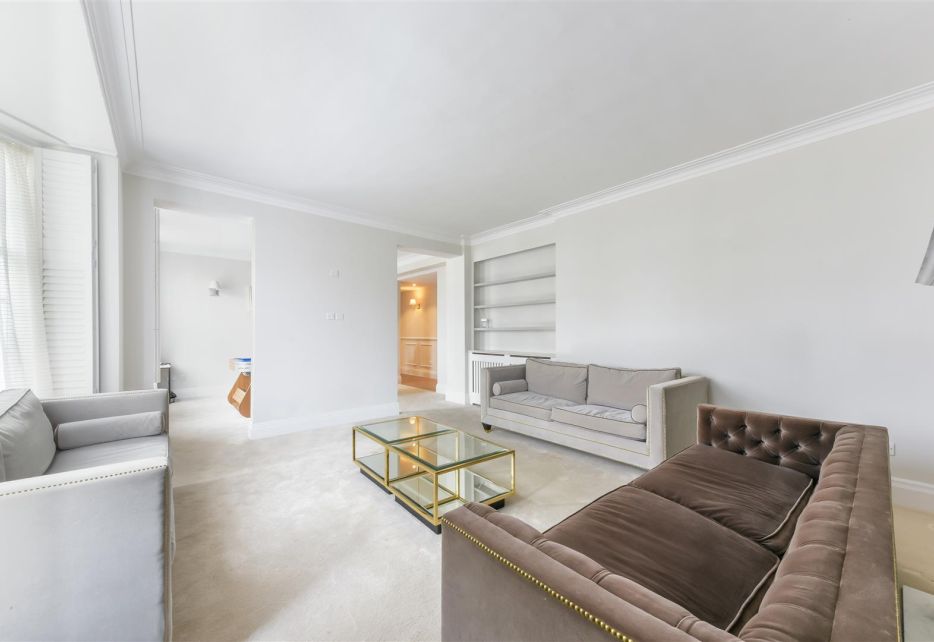 Malvern Court, Onslow Square, South Kensington, SW7