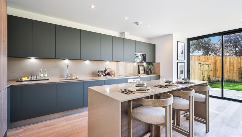 Cottenham Park Road, Wimbledon, SW20