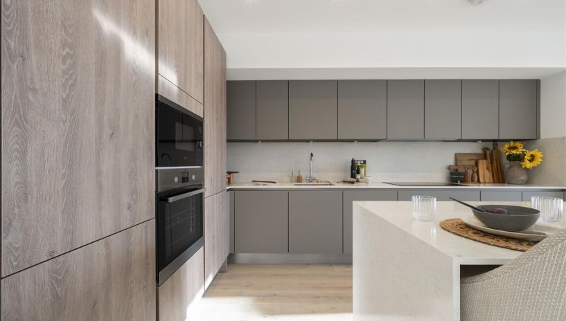 Cottenham Park Road, Wimbledon, SW20