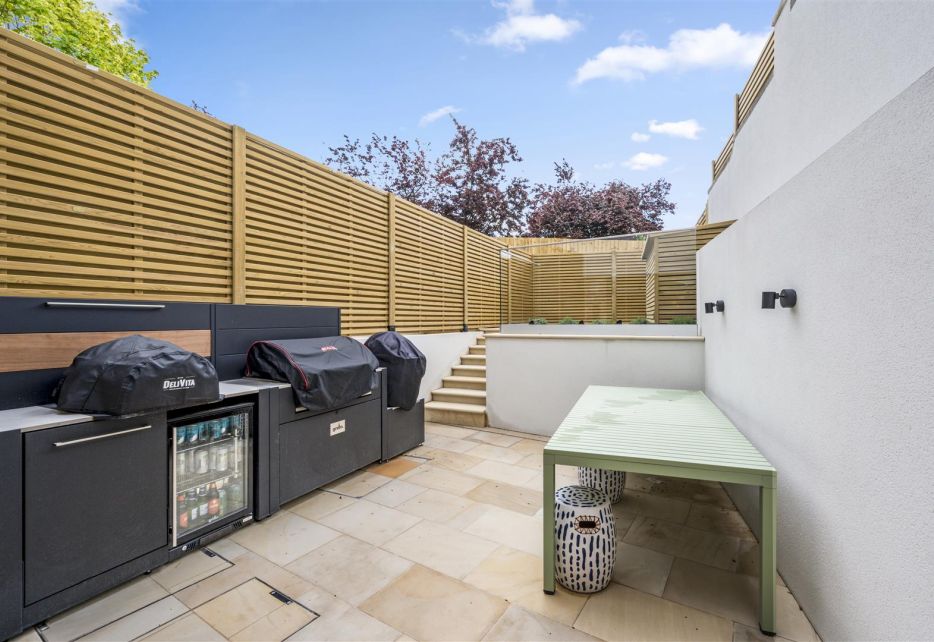 Cottenham Park Road, West Wimbledon, SW20