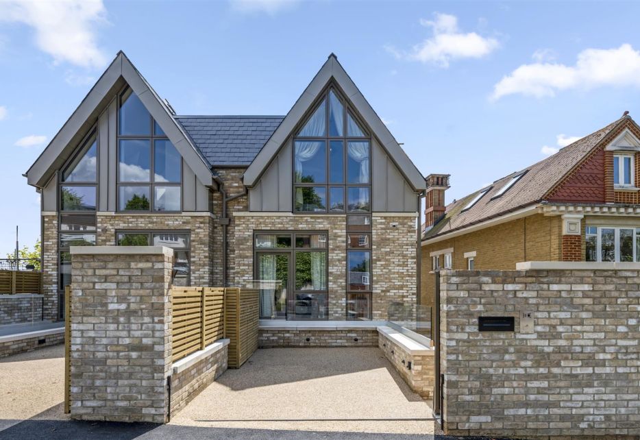 Cottenham Park Road, West Wimbledon, SW20
